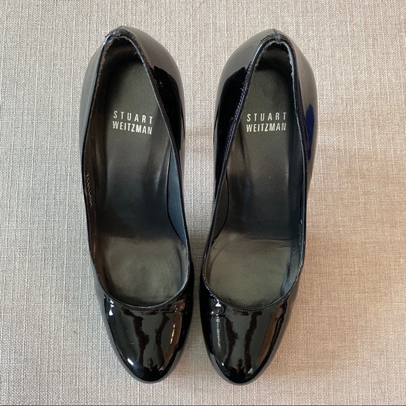 Stuart Weitzman Patent Round Toe Pump - Picture 10 of 10